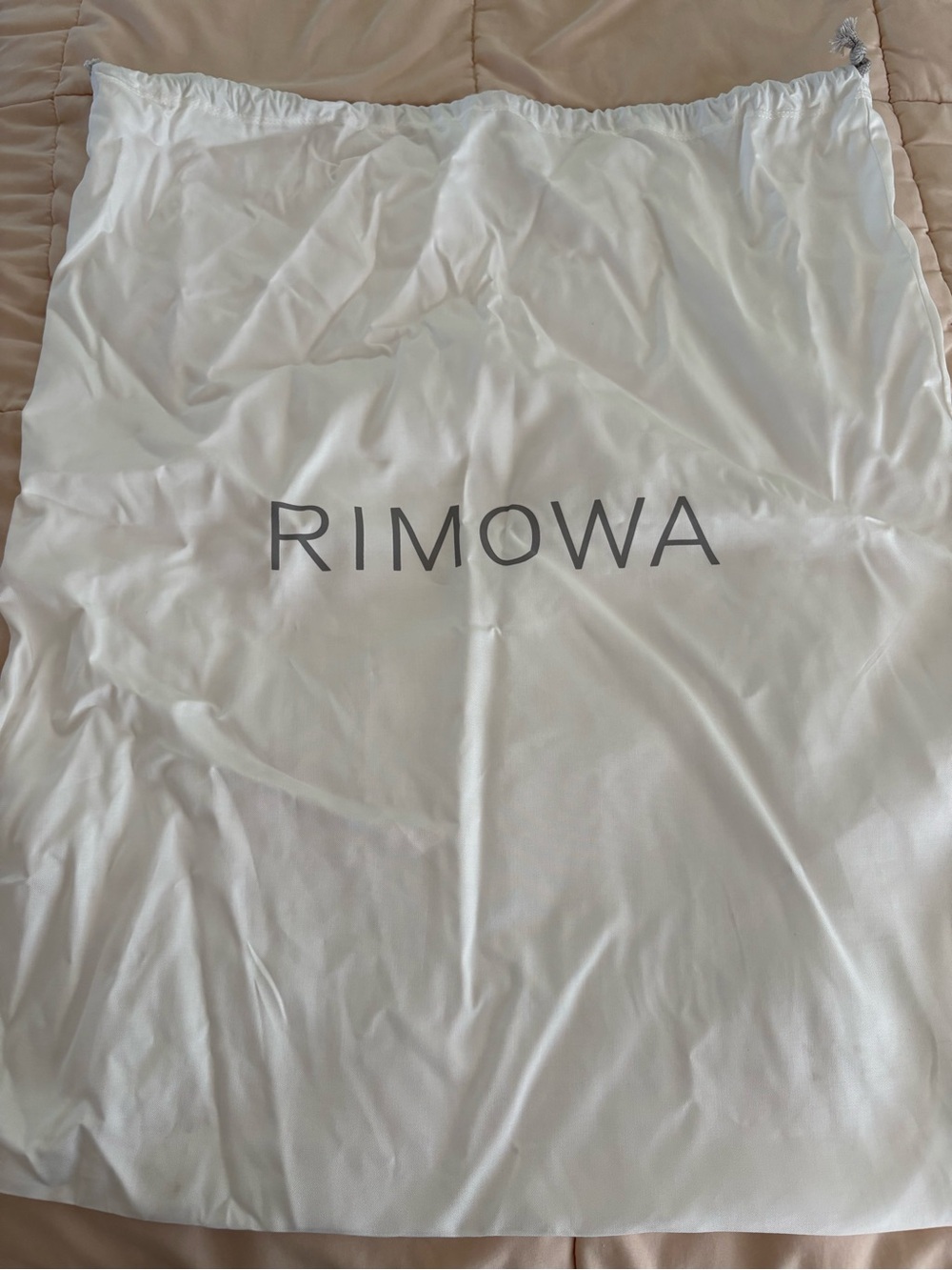 RIMOWA White Drawstring Dust Bag - essential cabin